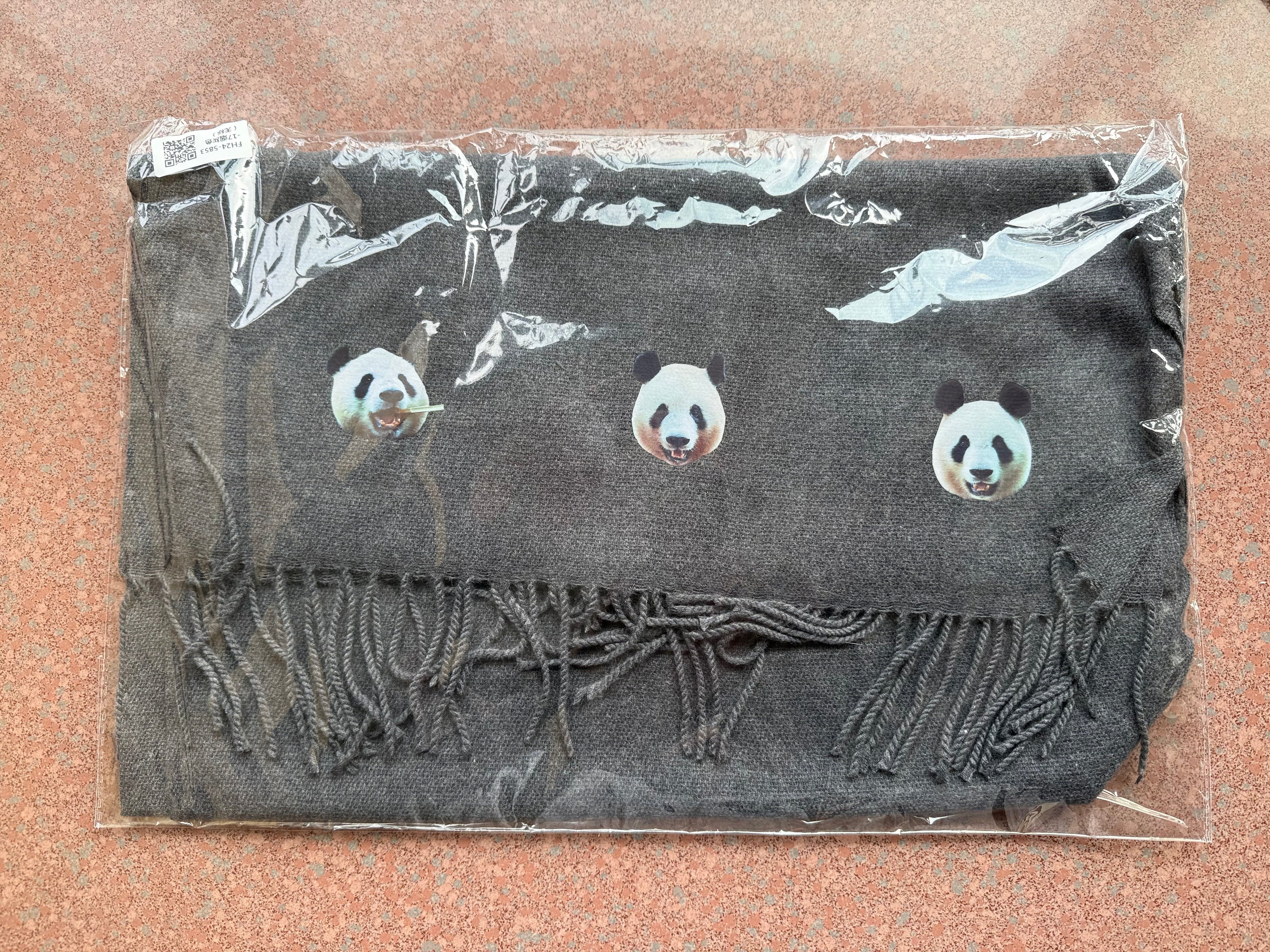 リーシンシャン　マフラー